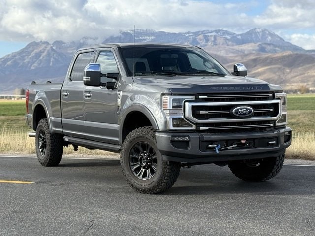 2022 Ford F-350 Super Duty Platinum's photo