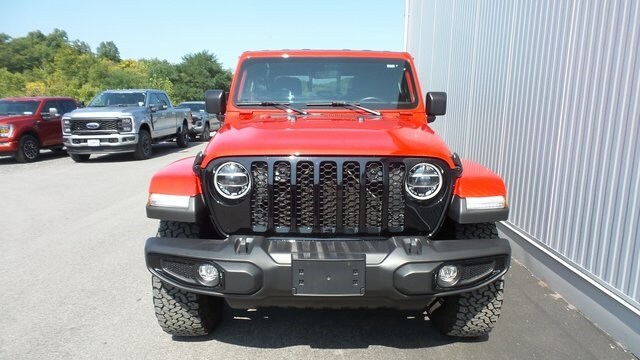 Used 2022 Jeep Gladiator California Edition with VIN 1C6HJTAG5NL171577 for sale in Catskill, NY