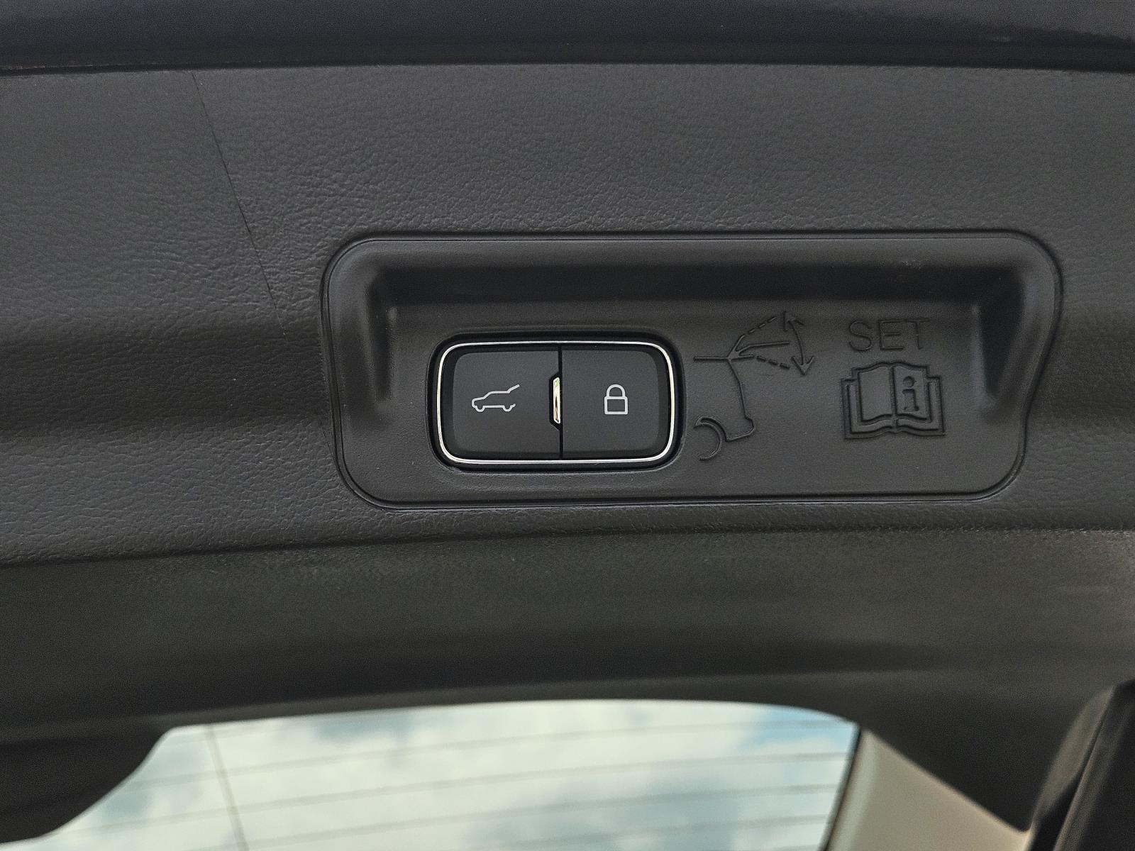 2025 Ford Explorer Active - Photo 10