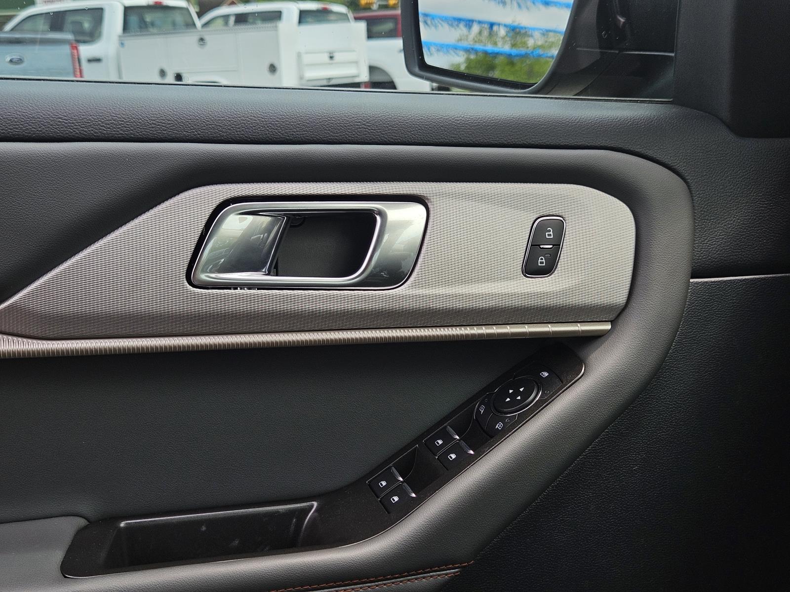 2025 Ford Explorer Active - Photo 28