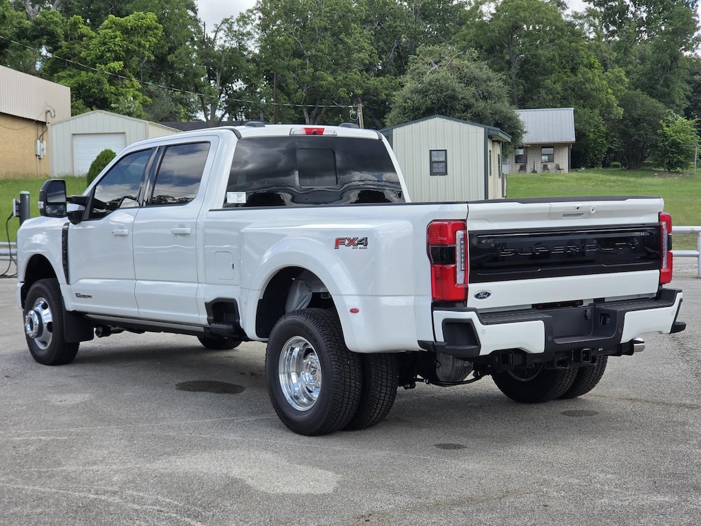 New 2026 Ford Super Duty F-350 DRW Truck Crew Cab