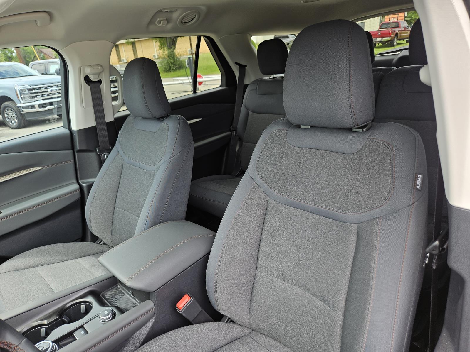 2025 Ford Explorer Active - Photo 12