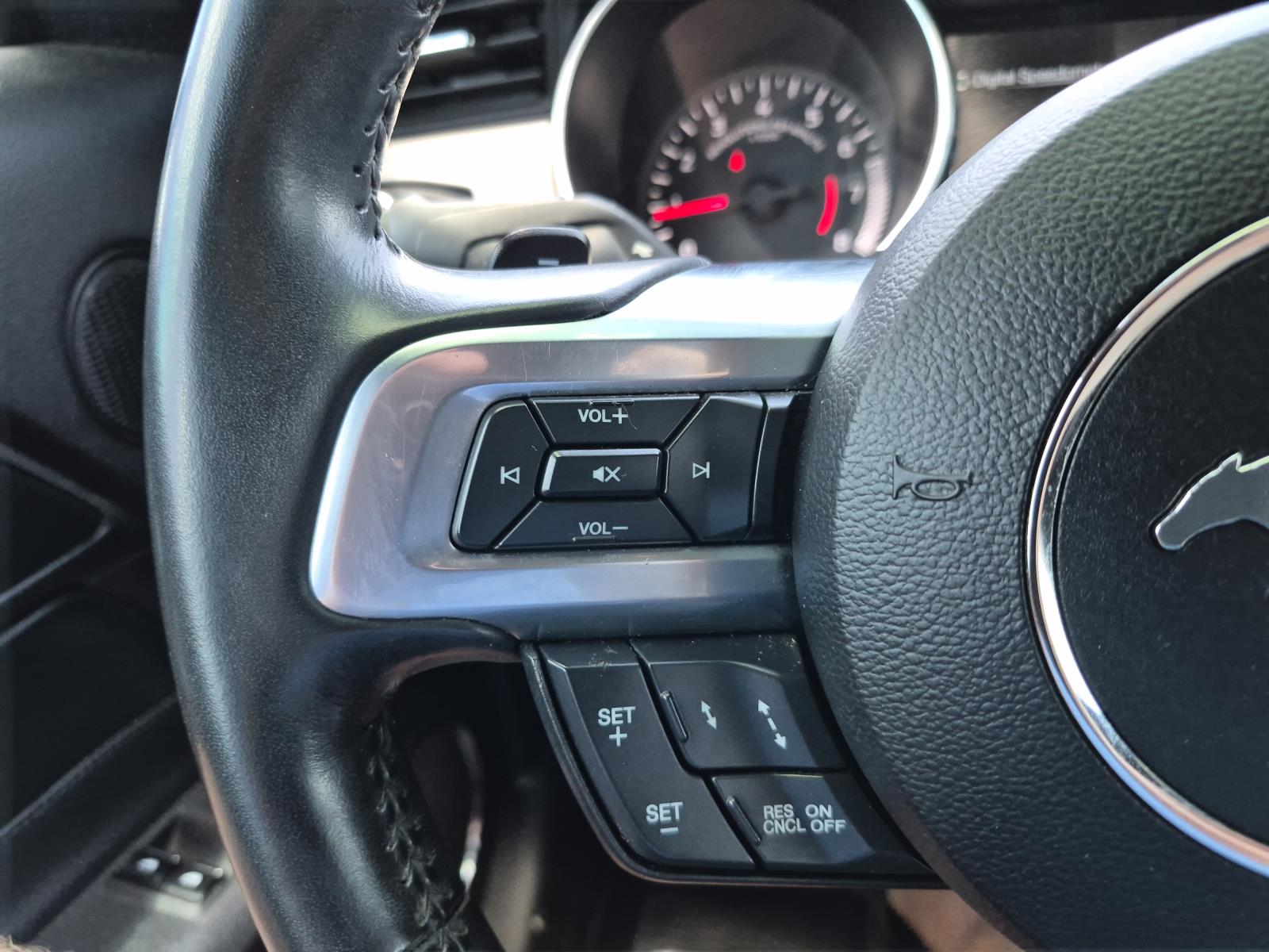 2020 Ford Mustang EcoBoost Premium - Photo 18