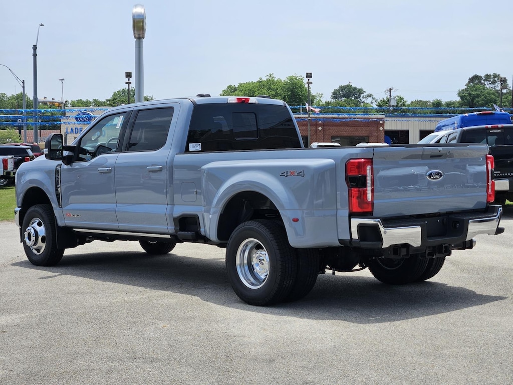 New 2026 Ford Super Duty F-350 DRW Truck Crew Cab