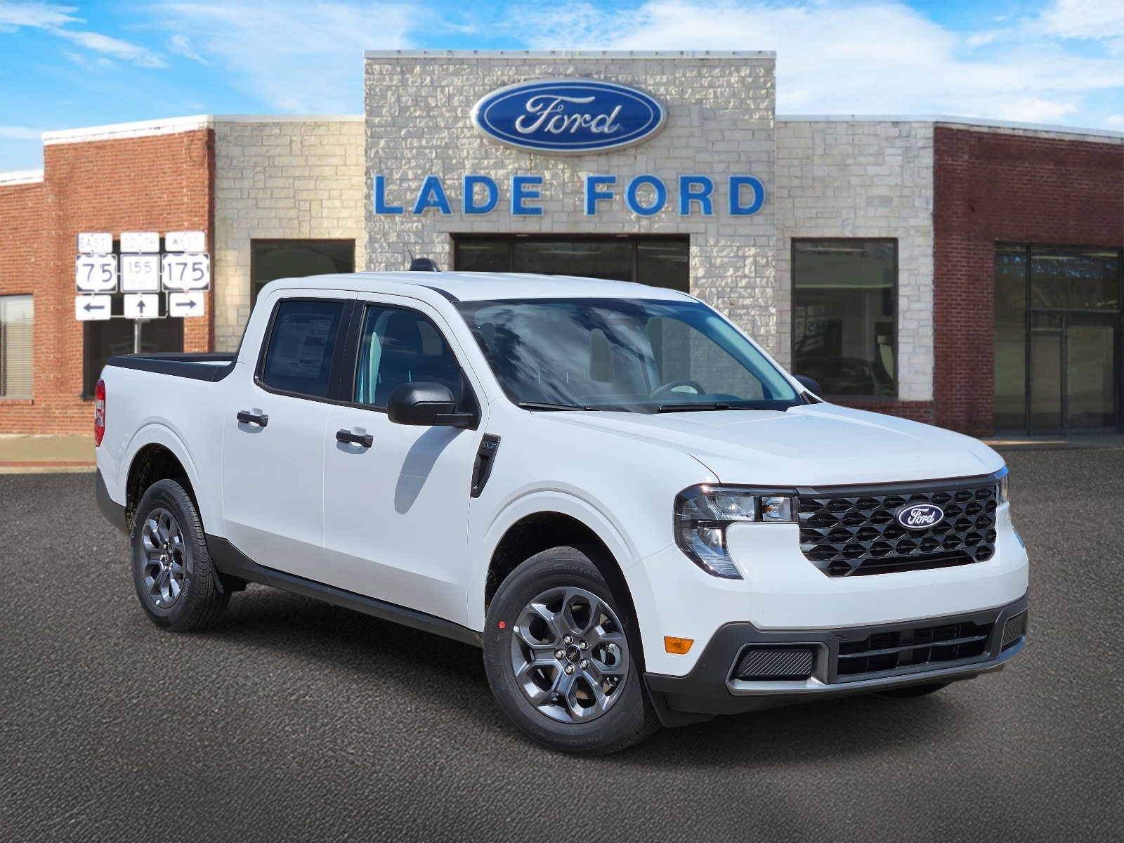 2025 Ford Maverick XLT's photo