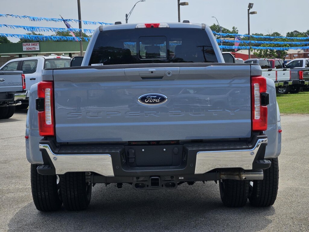 New 2026 Ford Super Duty F-350 DRW Truck Crew Cab