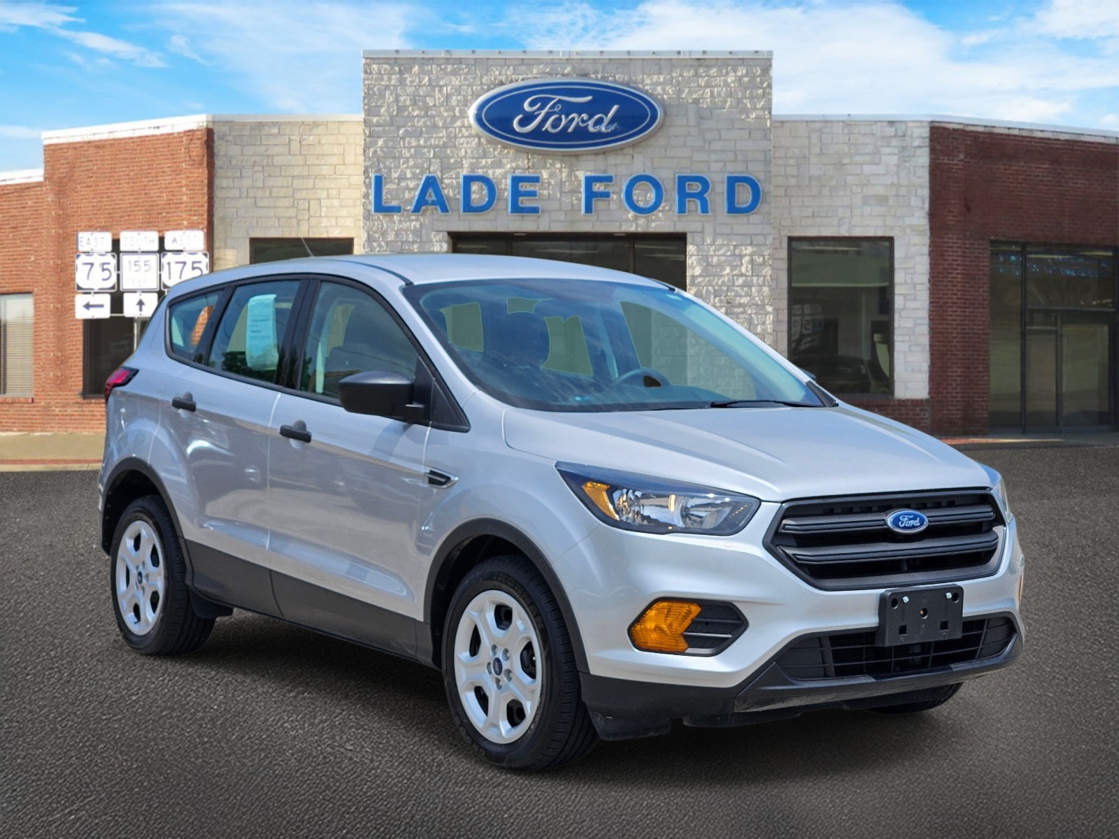 2019 Ford Escape S's photo