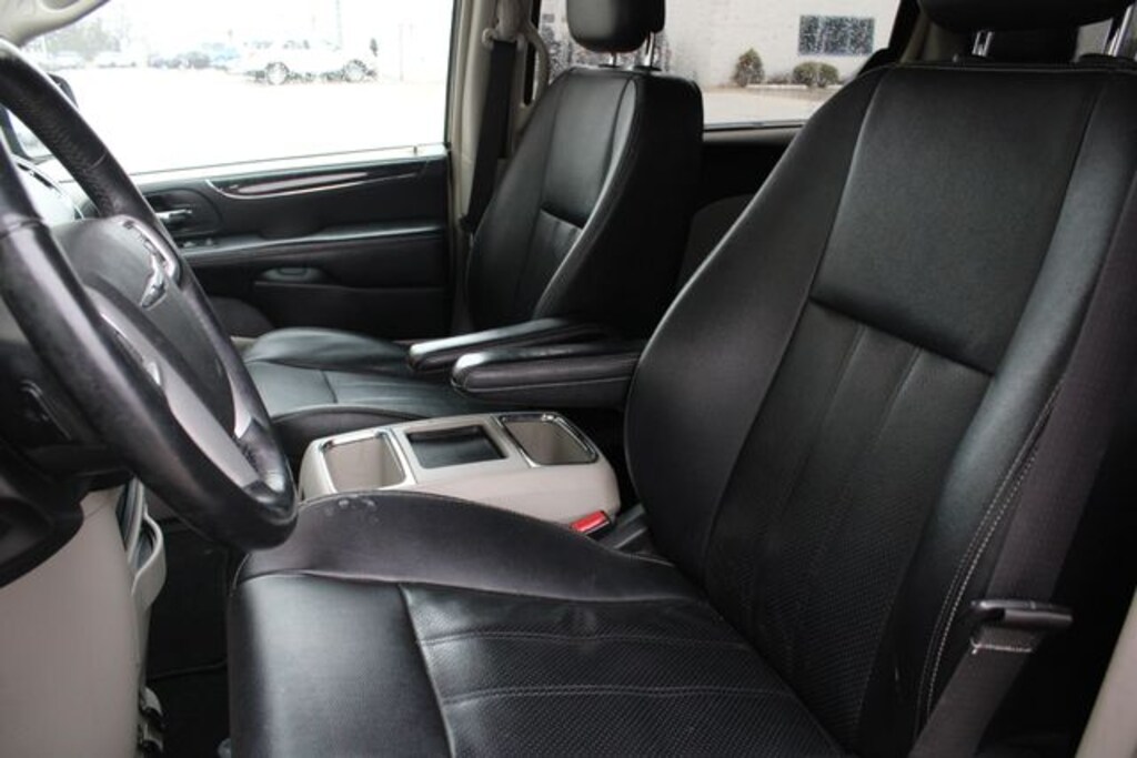 Used 2014 Chrysler Town & Country Touring-L Van