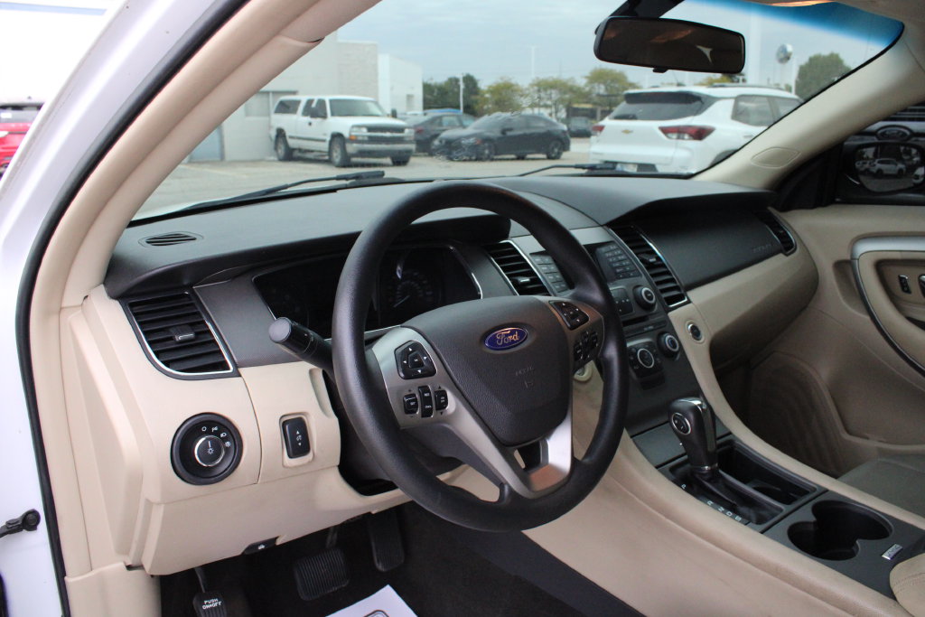 Used 2018 Ford Taurus SE with VIN 1FAHP2D80JG132152 for sale in Lafayette, IN