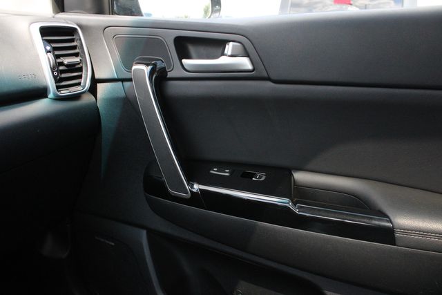 2022 Kia Sportage EX - Photo 23