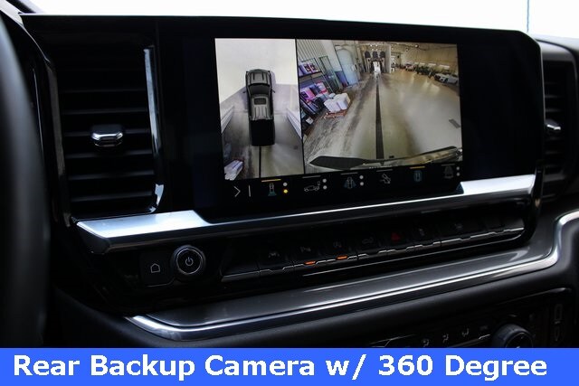 2023 Chevrolet Silverado 1500 High Country photo 3