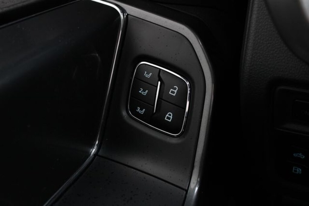 Used 2023 Ford F-150 XLT Truck SuperCrew Cab