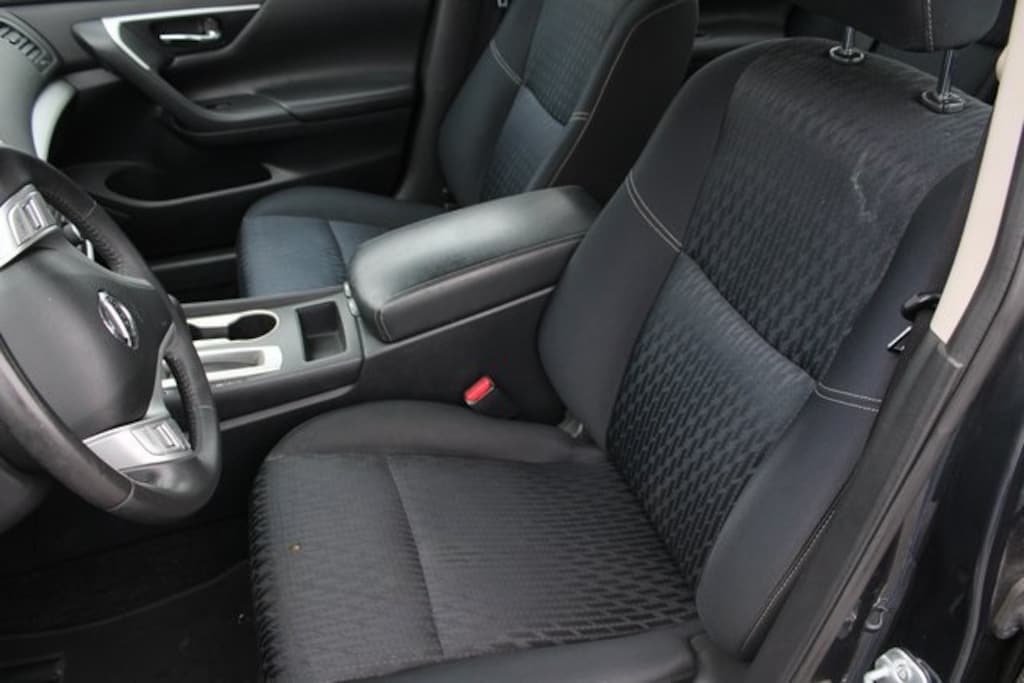 Used 2017 Nissan Altima 2.5 Sedan