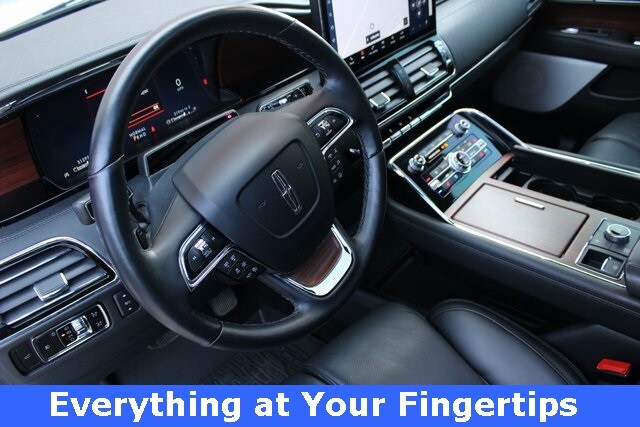 2023 Lincoln Navigator Reserve photo 2
