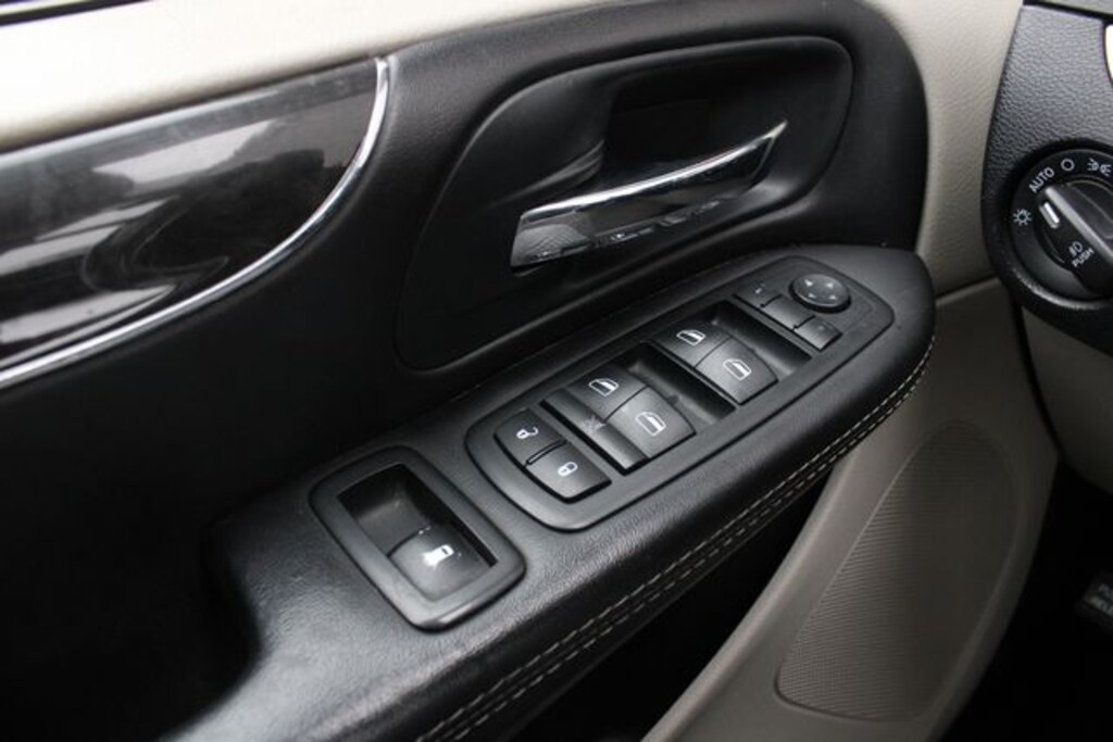 Used 2014 Chrysler Town & Country Touring-L Van