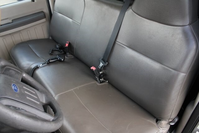 2009 Ford F-350 XL photo 3
