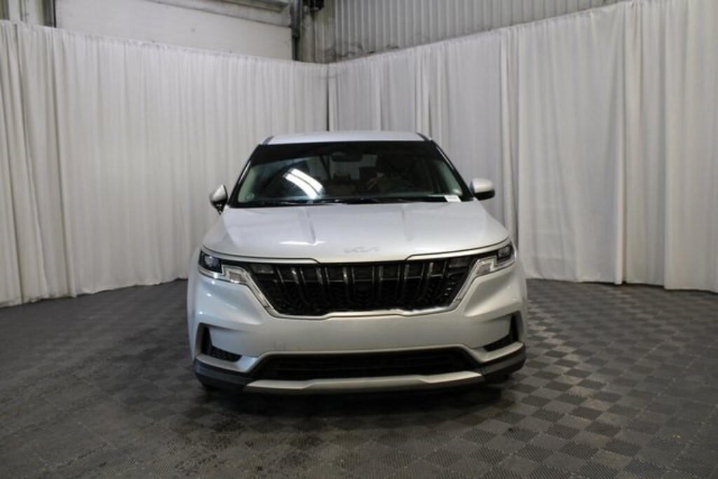 Used 2023 Kia Carnival LX MPV