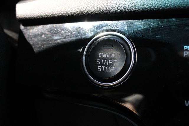 2022 Kia Sportage EX - Photo 16