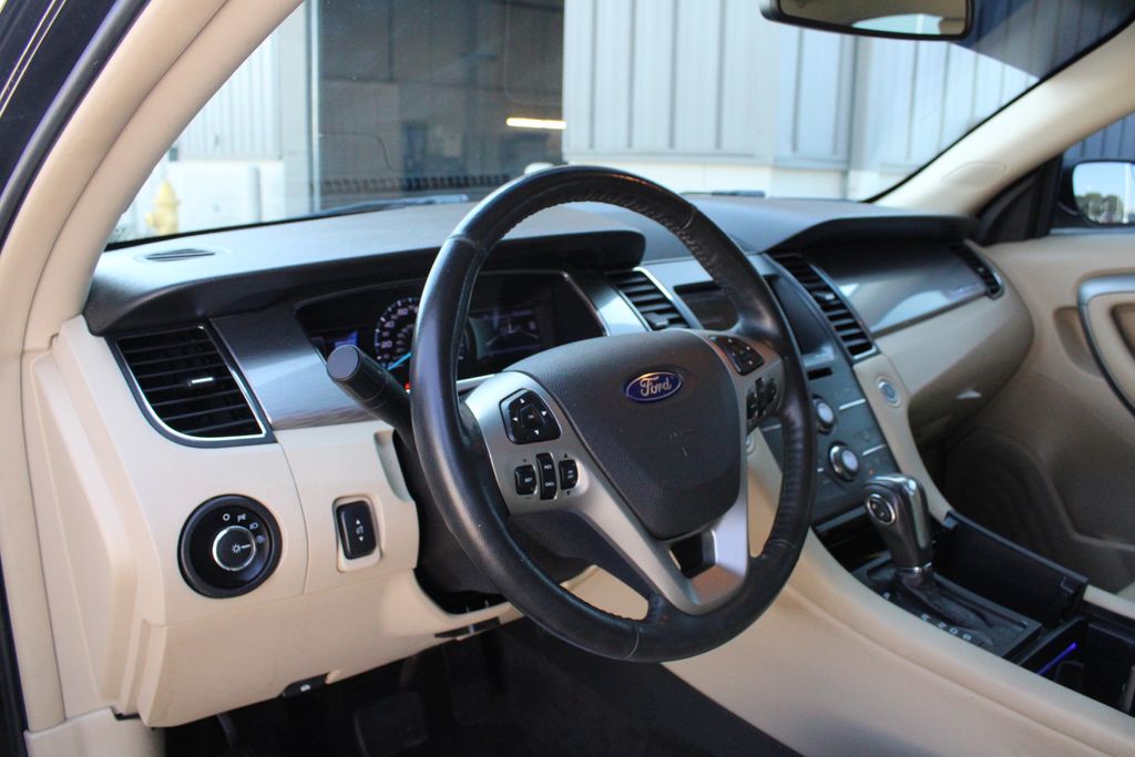 Used 2013 Ford Taurus SEL with VIN 1FAHP2E87DG171811 for sale in Lafayette, IN
