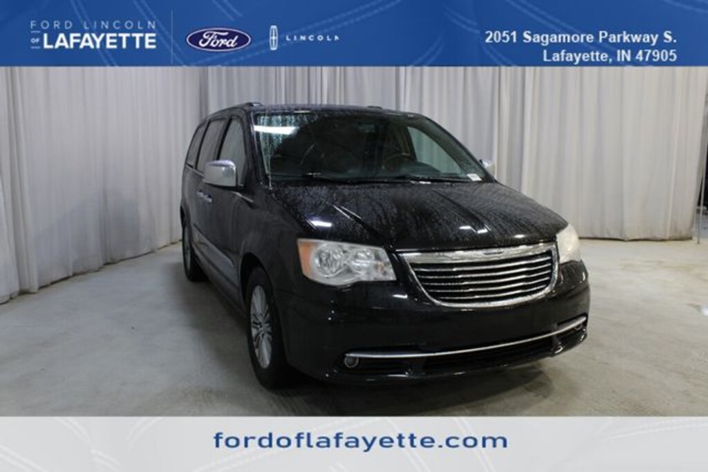 Used 2014 Chrysler Town & Country Touring-L Van