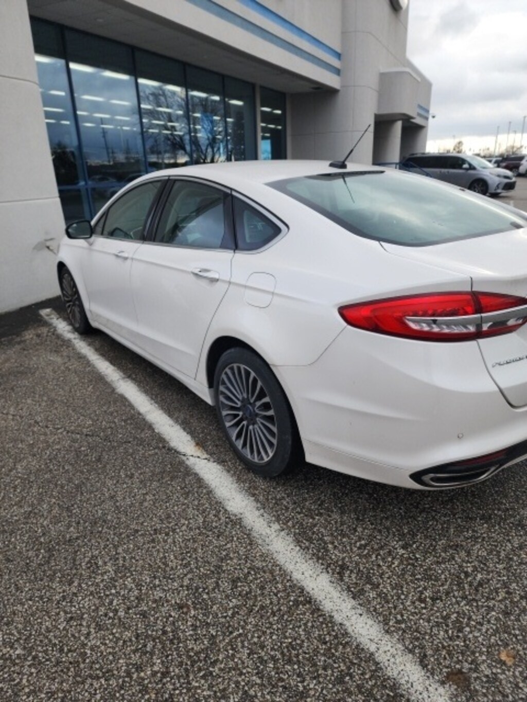 Used 2017 Ford Fusion SE Sedan