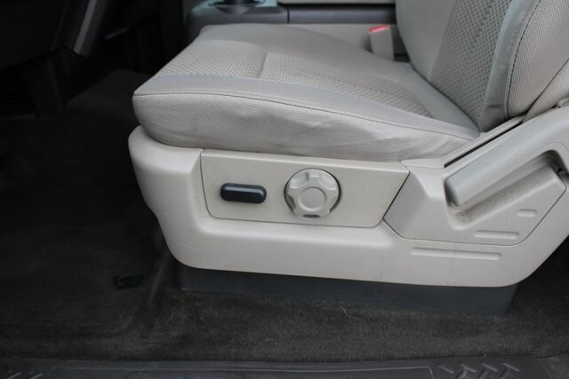 2010 Ford F-150 XLT photo 3