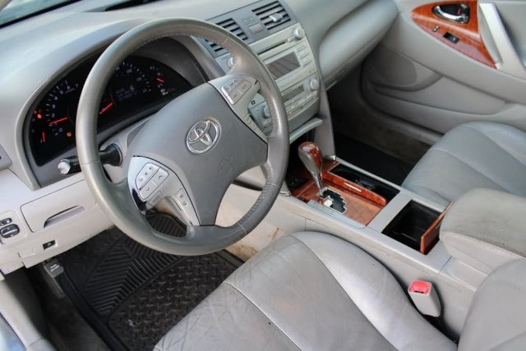 Used 2011 Toyota Camry XLE Sedan