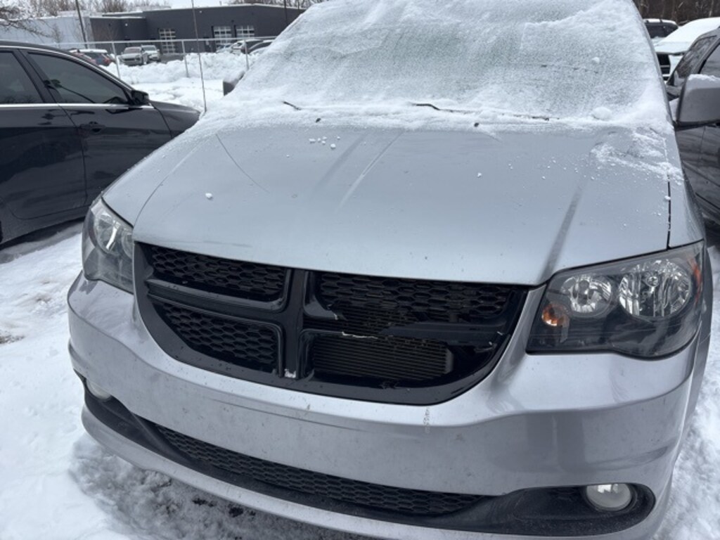 Used 2019 Dodge Grand Caravan SXT Minivan/Van