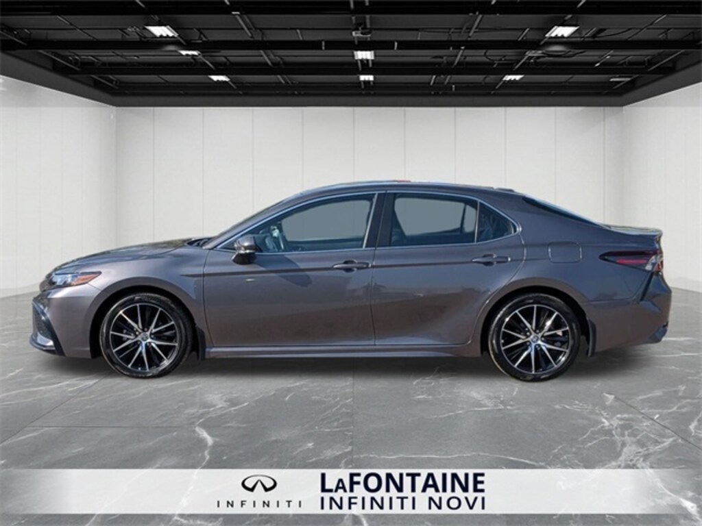 Used 2024 Toyota Camry Hybrid SE Sedan