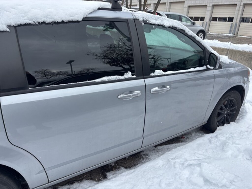 Used 2019 Dodge Grand Caravan SXT Minivan/Van