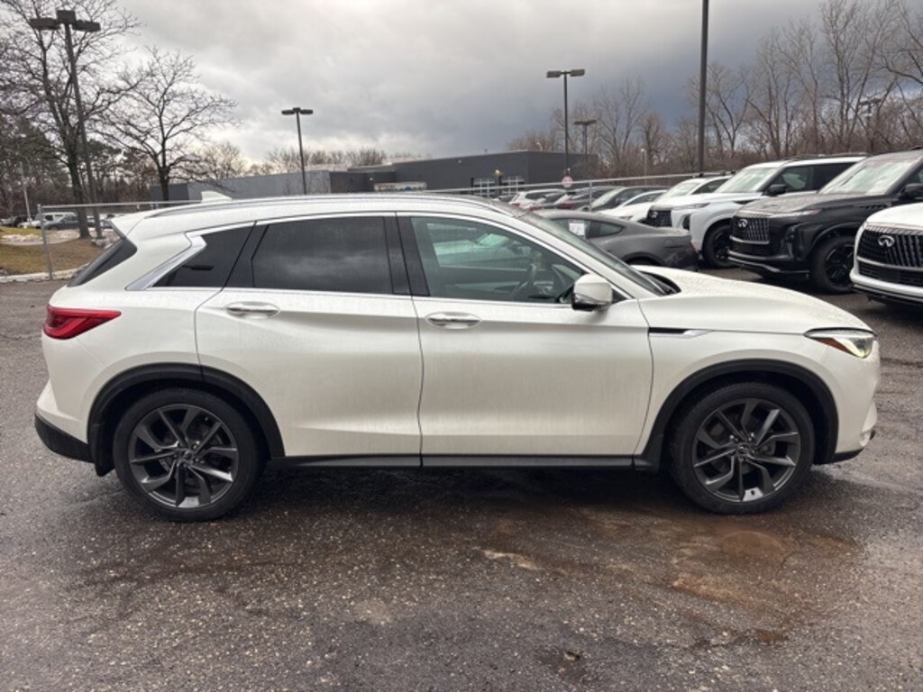 Used 2019 INFINITI QX50 Essential SUV