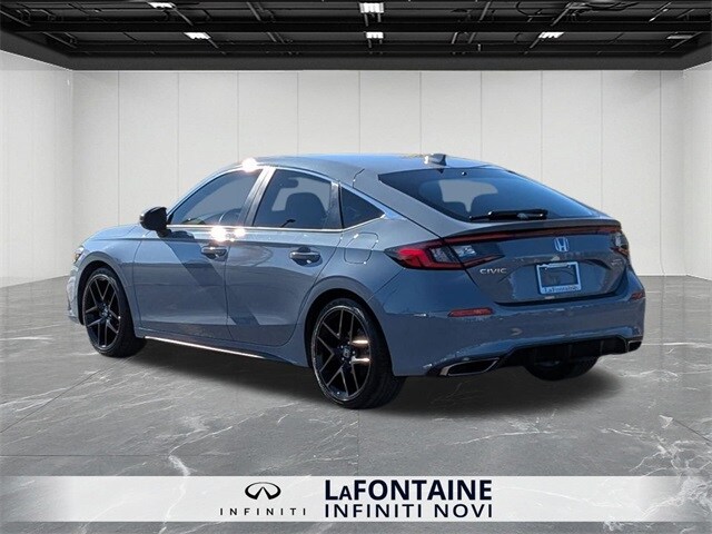 2023 Honda Civic Sport Touring Hatchback photo 3