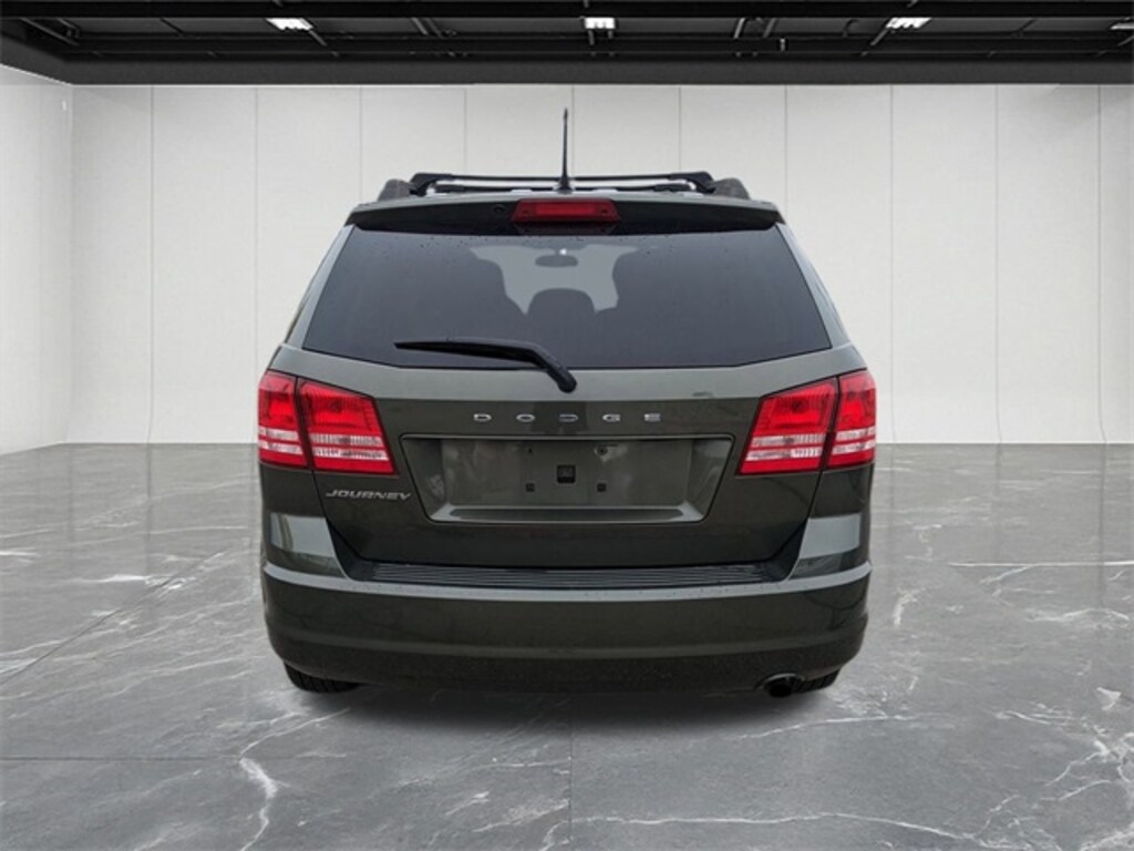 Used 2018 Dodge Journey SE SUV