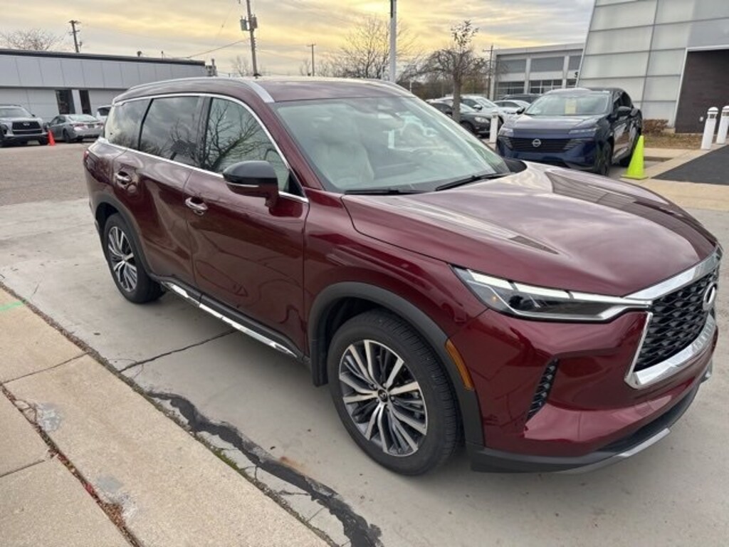Used 2023 INFINITI QX60 Sensory SUV