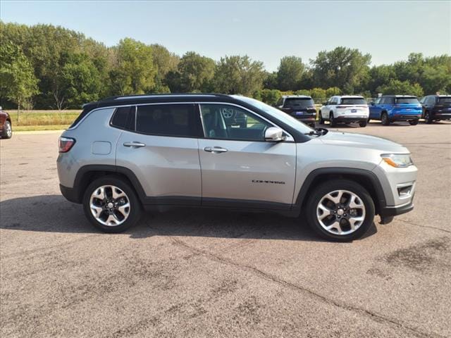 Used 2019 Jeep Compass Limited with VIN 3C4NJCCB5KT755524 for sale in Saint Peter, MN