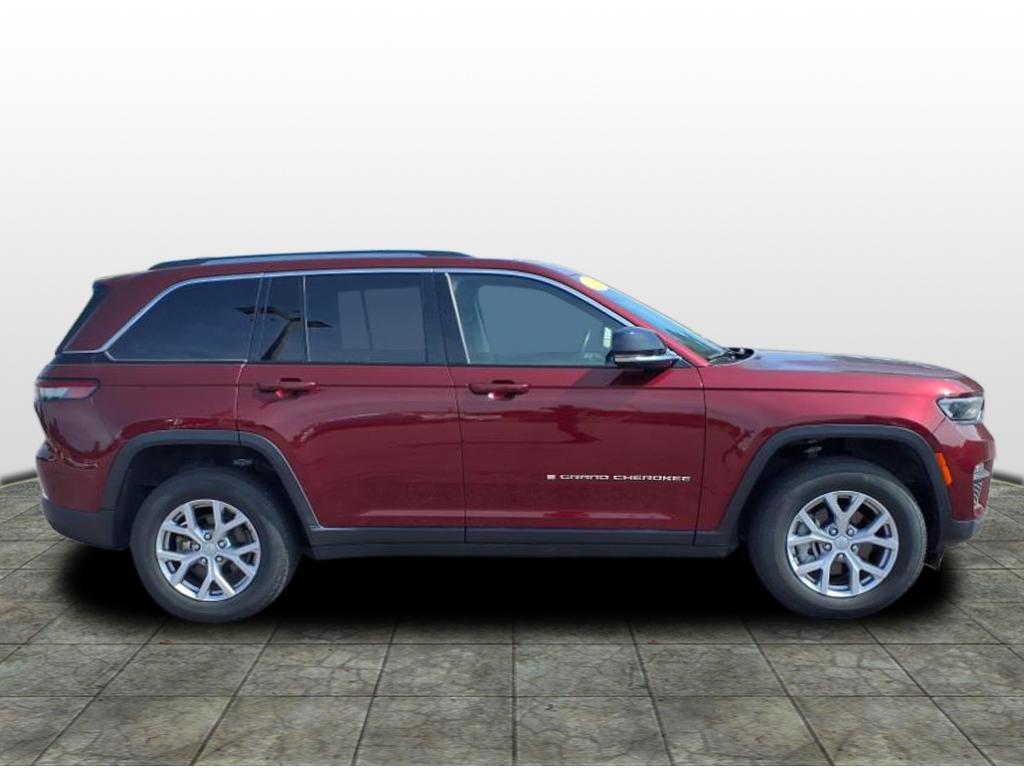 Used 2022 Jeep Grand Cherokee Limited with VIN 1C4RJHBG5N8501018 for sale in Saint Peter, Minnesota
