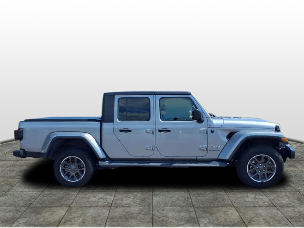 Used 2020 Jeep Gladiator Overland with VIN 1C6HJTFG9LL121416 for sale in Saint Peter, Minnesota