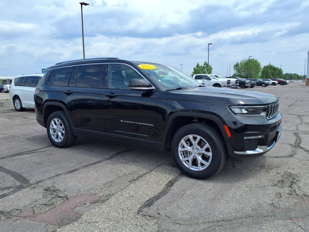 Used 2022 Jeep Grand Cherokee L Limited with VIN 1C4RJKBG9N8561395 for sale in Mankato, Minnesota