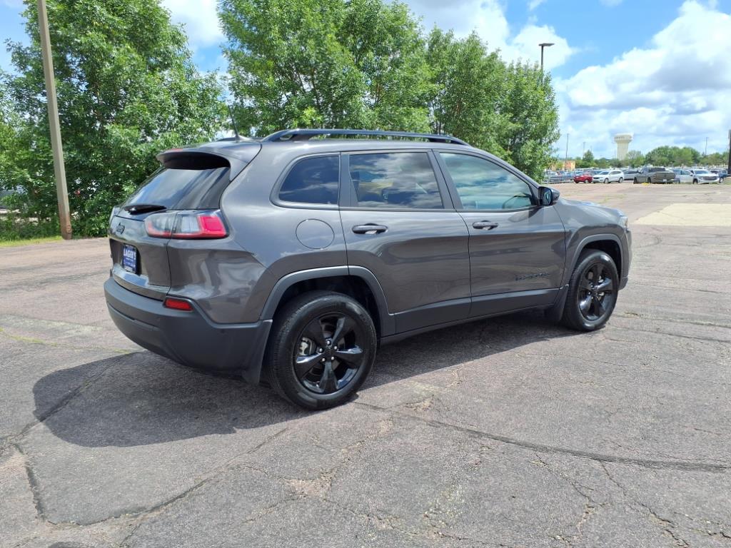 2023 Jeep Cherokee Altitude Lux photo 3