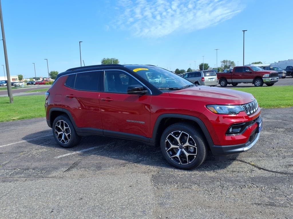Used 2025 Jeep Compass Limited with VIN 3C4NJDCN0ST540486 for sale in Mankato, Minnesota