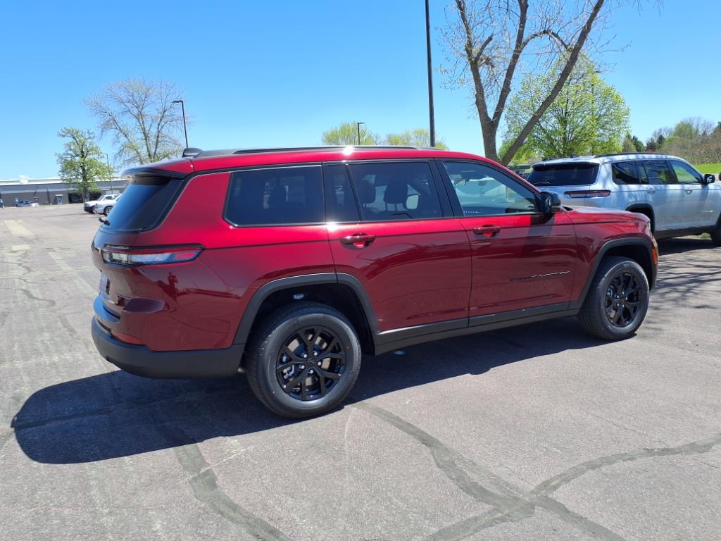 2025 Jeep Grand Cherokee Altitude X photo 3