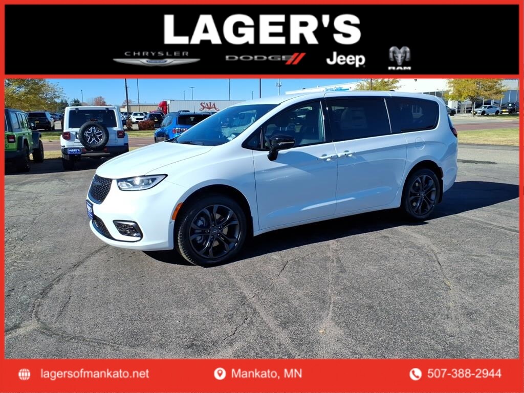 New 2026 Chrysler Pacifica SELECT AWD Passenger Van
