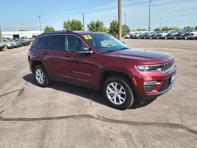 Used 2022 Jeep Grand Cherokee Limited with VIN 1C4RJHBG5N8501018 for sale in Mankato, Minnesota