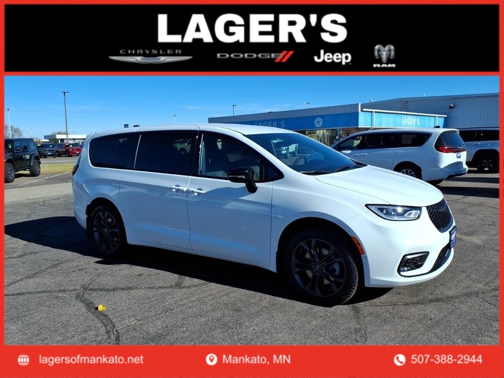 New 2026 Chrysler Pacifica SELECT AWD Passenger Van