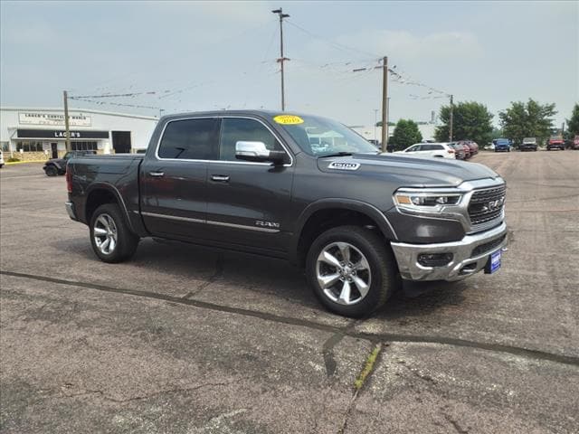 Used 2019 RAM Ram 1500 Pickup Limited with VIN 1C6SRFHT2KN735012 for sale in Mankato, Minnesota