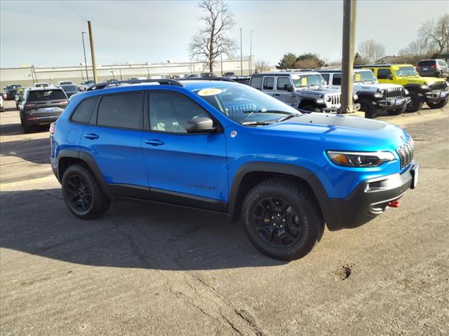 Used 2020 Jeep Cherokee Trailhawk with VIN 1C4PJMBX2LD607771 for sale in Mankato, Minnesota