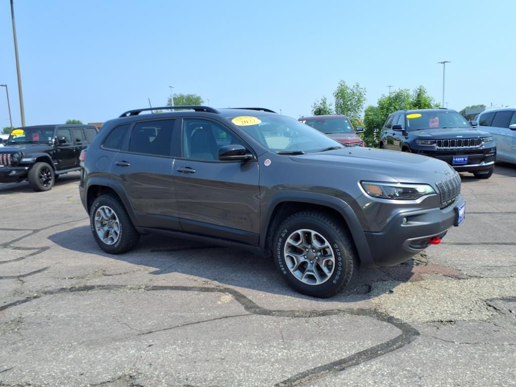 Used 2022 Jeep Cherokee Trailhawk with VIN 1C4PJMBX7ND501660 for sale in Mankato, Minnesota