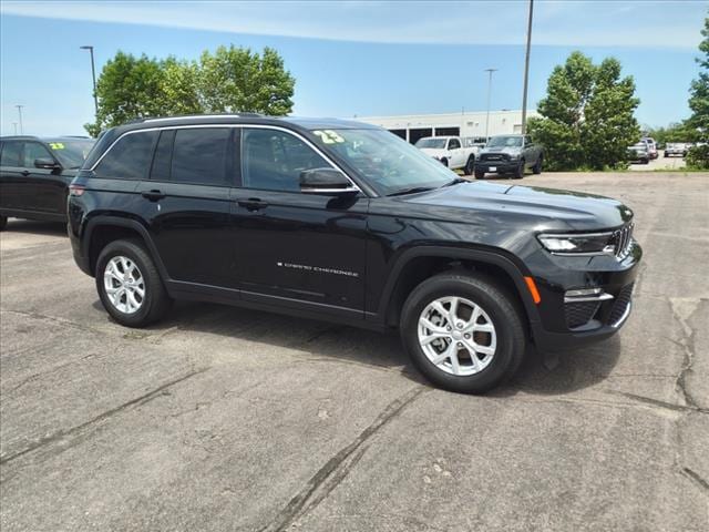 Used 2023 Jeep Grand Cherokee Limited with VIN 1C4RJHBG7P8776943 for sale in Mankato, Minnesota