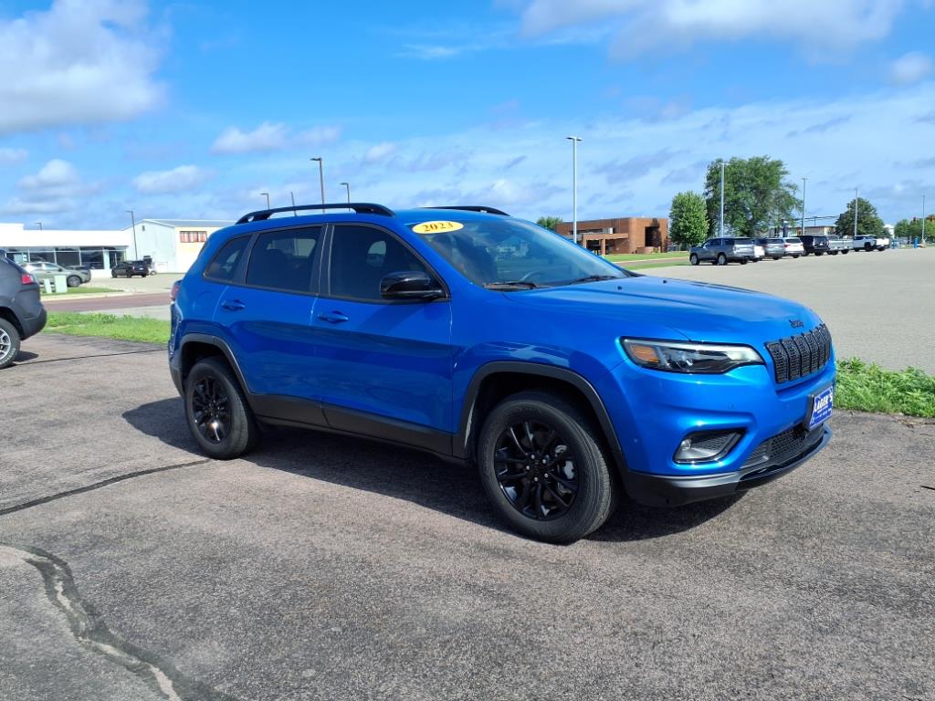 Used 2023 Jeep Cherokee Altitude Lux with VIN 1C4PJMMB1PD111772 for sale in Mankato, Minnesota