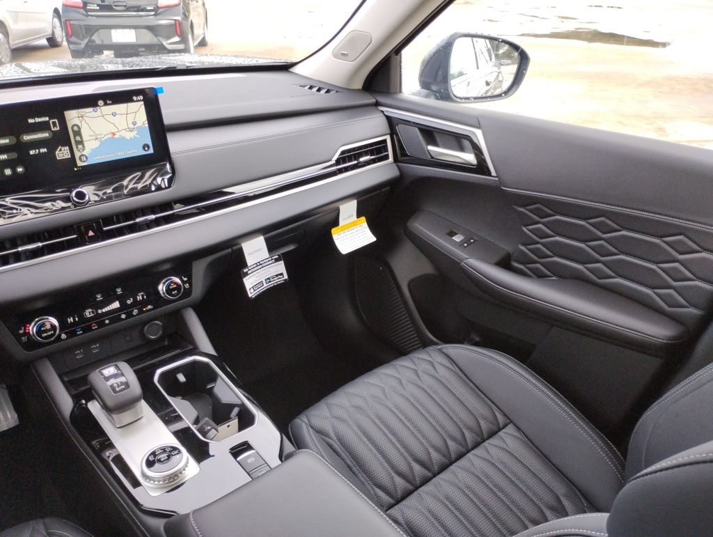 2026 Mitsubishi Outlander SEL - Photo 12